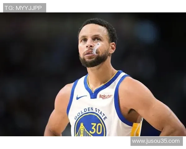 库里再显大心脏命中关键三分助勇士扳平比分激情庆祝全场沸腾