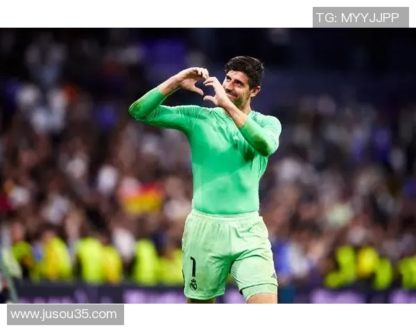 库尔图瓦伤情无碍皇马门神确认出战西班牙国家德比焦点大战 库尔图瓦伤情无碍皇马门神确认出战西班牙国家德比焦点大战